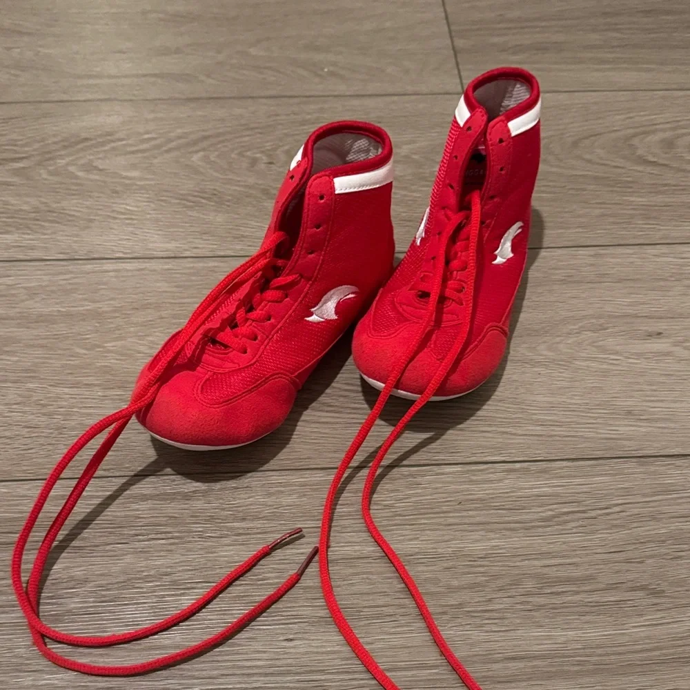 Red Youth Wrestling Shoes - Picture 1 of 3